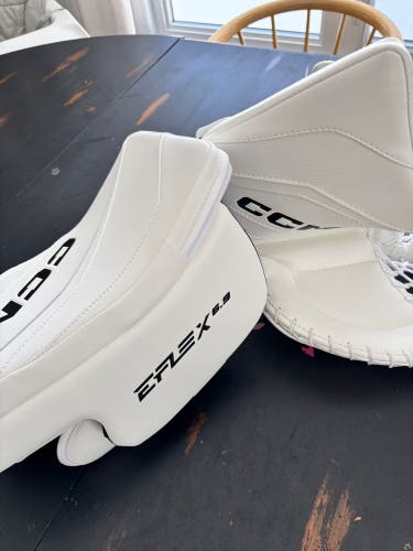 CCM Extreme Flex E6.9 Regular (New)