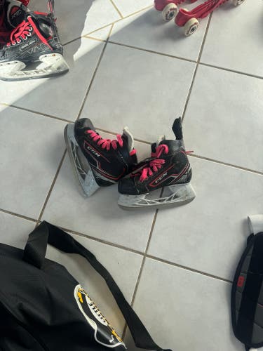 Black 2017 CCM JetSpeed FT340 Hockey Skates Regular Width 12 (Used)