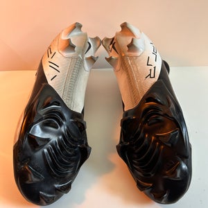 Black Men's Size M 8.0 (W 9.0) Youth Nike Molded Cleats Cleats (Used)