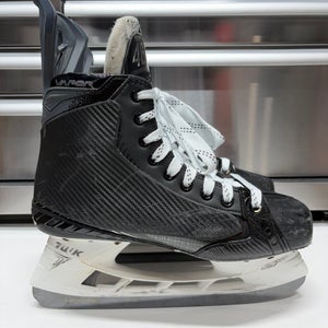 Bauer Vapor Flylite Hockey Skates NHL IIYA LYUBUSHKIN Pro Stock Size 10.5 FIT 2 288mm (Game Used)