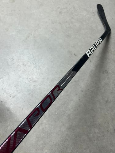 87 Flex P92 Senior Bauer Vapor Hyperlite Left Hand Hockey Stick Pro Stock NHL (Used)