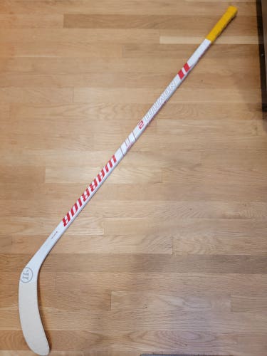 Junior Warrior Novium 2 SP Right Handed Hockey Stick W28 30 Flex (Used)