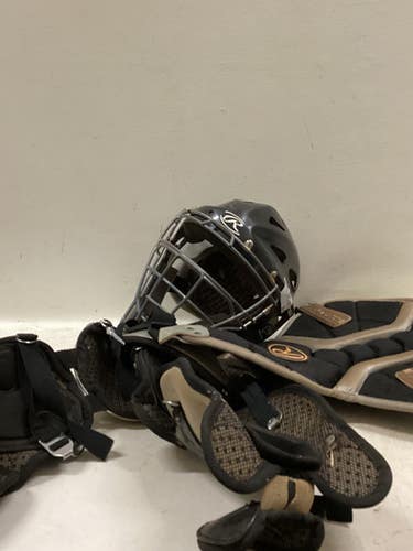 Used Rawlings CATCHER FULL SET W/HELMET Catchers Equipment Other 11725-S000499617