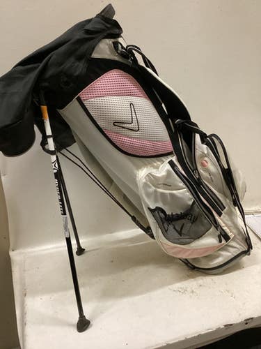 Used Callaway HYPERLITE 4.0 Womens Stand Bag White 11725-S000499620