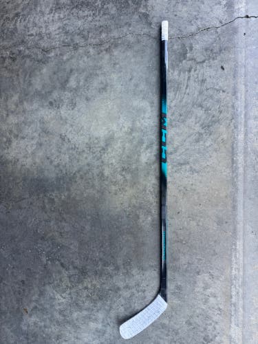 Intermediate CCM Ribcor Trigger 10 Pro Right Handed Hockey Stick P29 55 Flex (Used)
