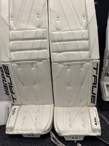 35" True Catalyst PX3 Pro Goalie Leg Pads (New)