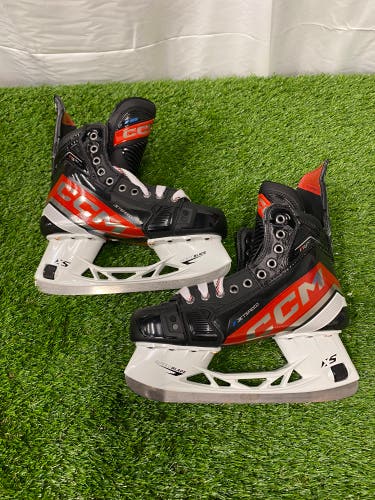 CCM JetSpeed FT6 Pro Hockey Skates | Size 7 (New)