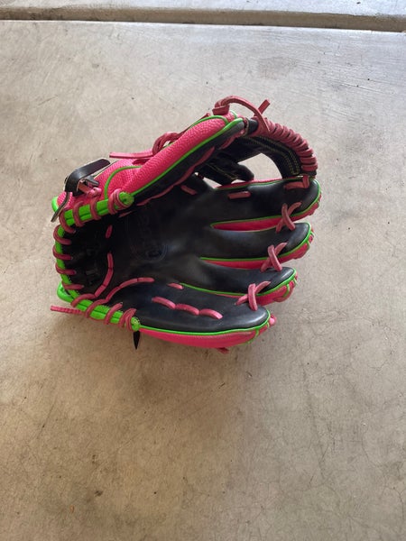 Wilson A2000 RH Infield Baseball Glove 11.5" (Used)