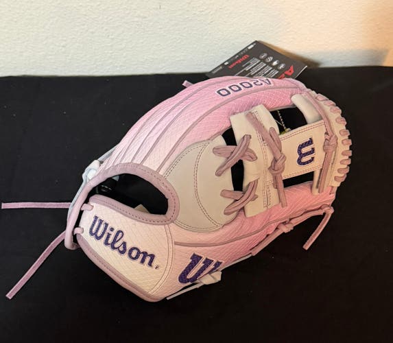 Wilson A2000 Infield Fastpitch Softball Glove 12" (New)