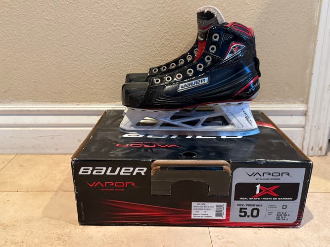 2017 Bauer Vapor 1X Hockey Goalie Skates Regular Width Size 5 (Used)