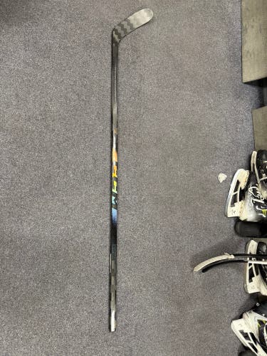 Senior CCM Ribcor Trigger 10 Pro Right Handed Hockey Stick P28M 65 Flex Chrome (New)