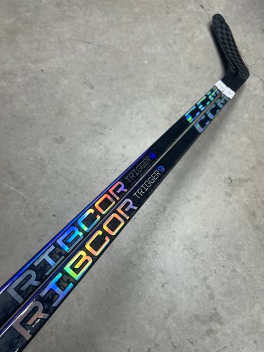 2 Pack 75 Flex P90TM Senior CCM RibCor Trigger 9 Left Hand Hockey Stick Pro Stock (New)