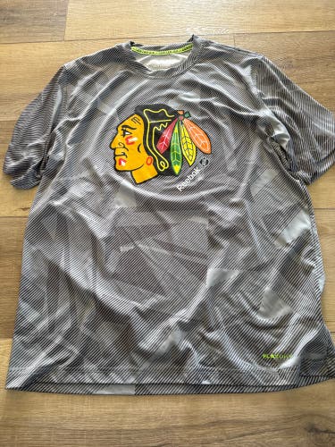 Chicago Blackhawks XL Men's Reebok Shirt (Used)