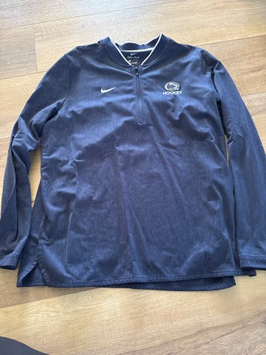 Penn State hockey Men's XL Nike Sweatshirt (Used)