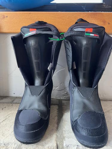 Lange Shadow Liner Only Size 28.5