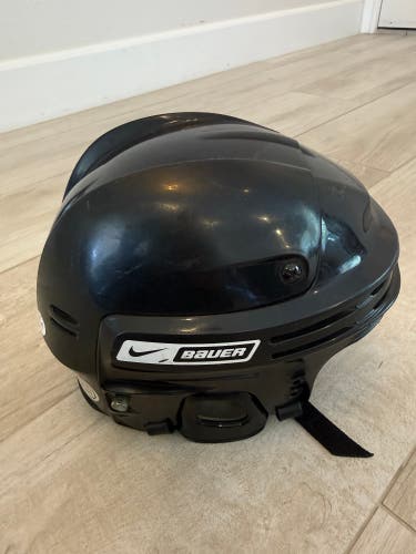 Hockey Player Helmet - Nike Bauer 3500
