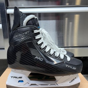 True Catalyst Pro Skate Size 7 Regular Width OHL Pro Stock (New)