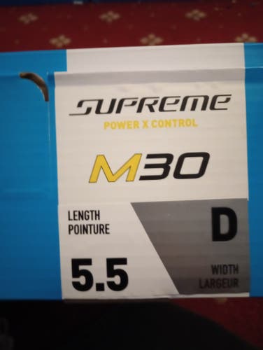 Black 2025 Bauer Hockey Skates Regular Width Size 5.5 (New)