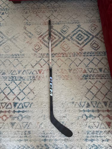 Junior CCM JetSpeed FT8 Pro Left Hand Hockey Stick P28 50 Flex (Used)
