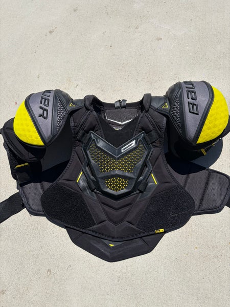 Bauer Supreme Ultrasonic Shoulder Pads