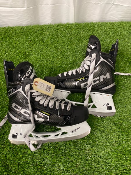 CCM Tacks Vector Plus Hockey Skates | Senior Size 8 (2024)