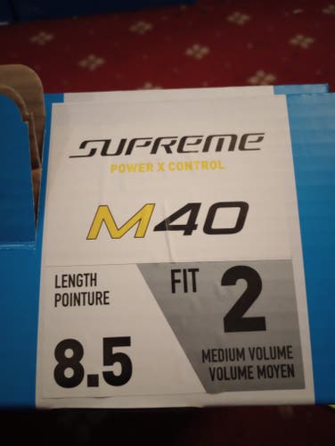 Black 2025 Bauer Supreme M40 Hockey Skates Regular Width 8.5 (New)