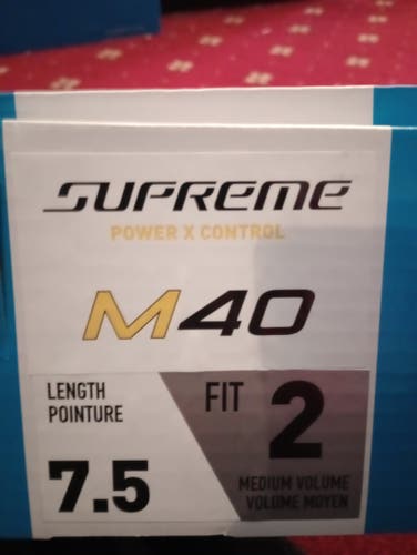Black 2025 Bauer Supreme M40 Hockey Skates Regular Width 7.5 (New)