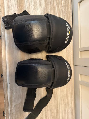Intermediate - Brian's Goalie Knee Guards (Used)