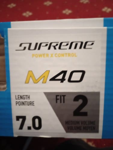 Black 2025 Bauer Supreme M40 Hockey Skates Regular Width 7 (New)