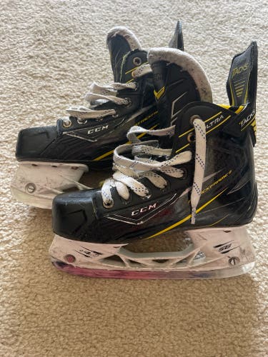 CCM Ultra Tacks 2.5 D (Used)