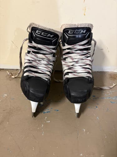2019 CCM JetSpeed FT480 Hockey Goalie Skates Size 4.5 (Used)