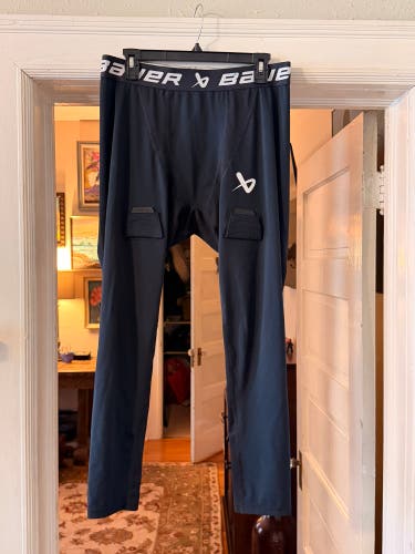 Black XL Men's Bauer Compression (Used)