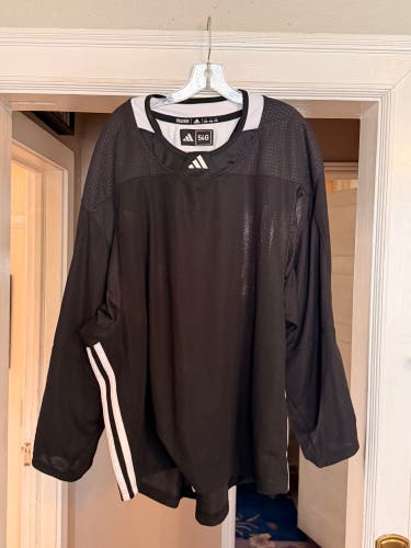 Black Size 54 Men's Adidas Jersey (Used)