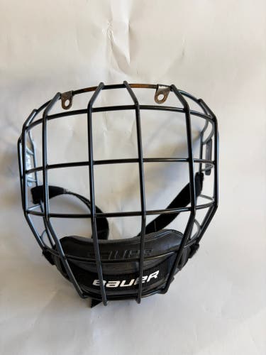 Small Bauer Profile II Facemask Full Cage (Used)
