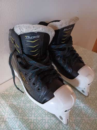 CCM Tacks 4092 Hockey Goalie Skates Regular Width 13.5 (Used)