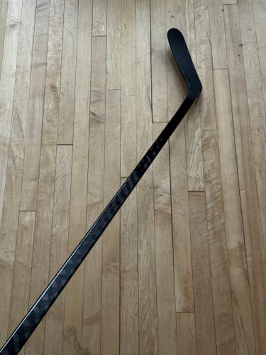 Pro Stock Hockey Sticks Caufield PRO22 Pattern 77 flex left Handed Hockey Stick