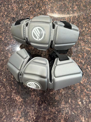 Used Small Youth lax Maverik MX Arm Pads