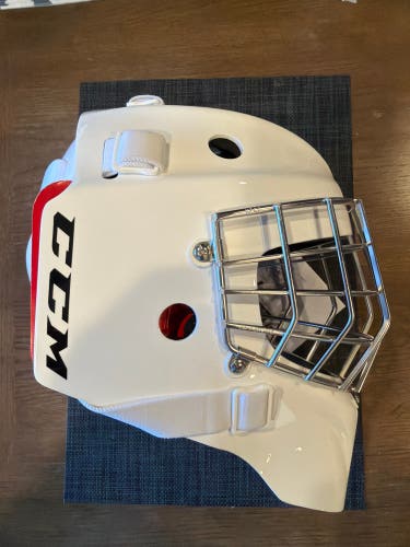 Senior Small CCM GFL 1.9 Goalie Mask (New)