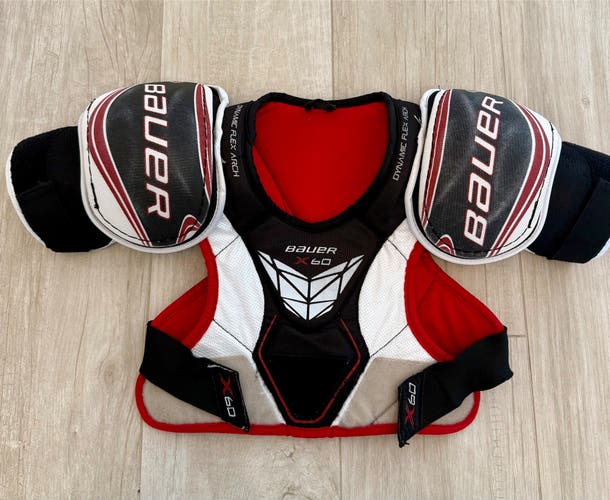 Hockey Player Shoulder Pads - BAUER X60