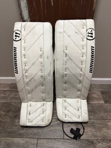 33" Warrior Ritual G4 Goalie Leg Pads (Used)