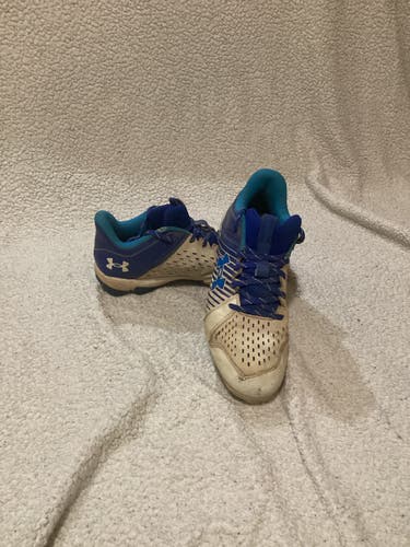 White Men's Size M 11.0 (W 12.0) Youth Under Armour Low Top Molded Cleats (Used)