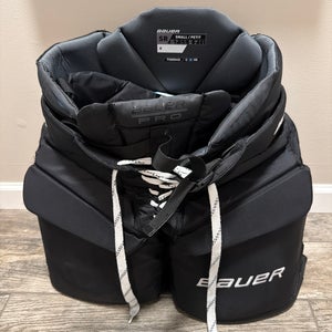 Senior Small Bauer S20 Pro Hockey Goalie Pants (Used)