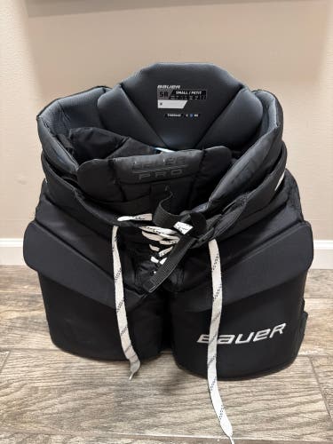 Senior Small Bauer S20 Pro Hockey Goalie Pants (Used)