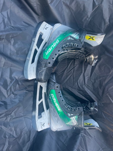 Green Bauer Vapor Hyperlite 2 Hockey Skates Regular Width 7D