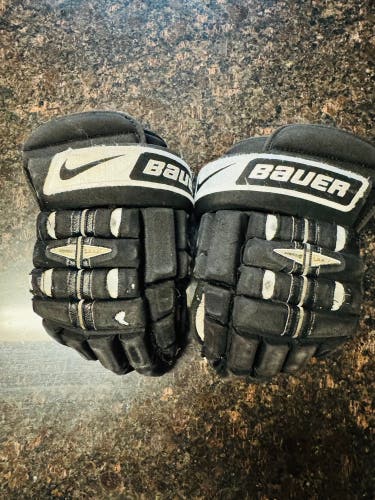 Nike Bauer 4 Roll Gloves 14" (Used)