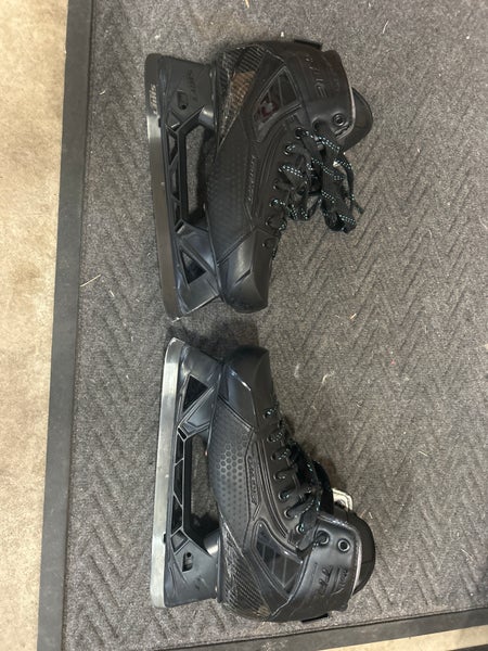 2024 True Catalyst 9x4 Hockey Goalie Skates Regular Width 8 (Used)