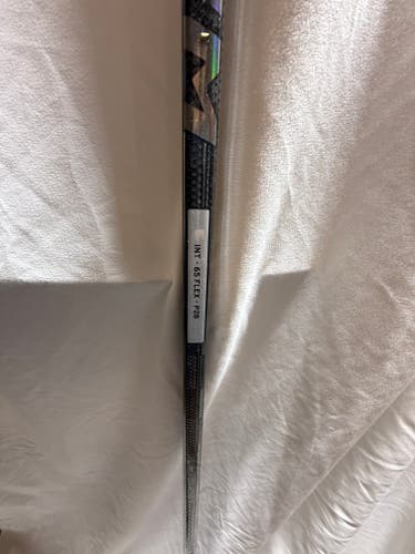 CCM Right Handed P28 XF Ghost Hockey Stick 65 Flex ***READ DESCRIPTION***