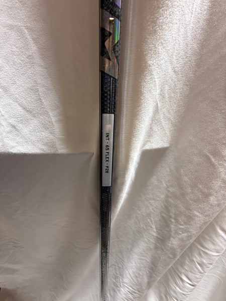 CCM Right Handed P28 XF Ghost Hockey Stick 65 Flex ***READ DESCRIPTION***
