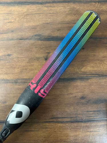 DeMarini Prism 28/17 (-11) Fastpitch Softball Bat