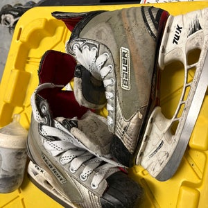 Bauer Hockey Skates Size 4 (Used) us shoes size 5